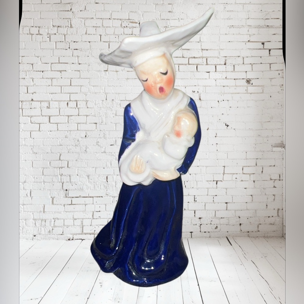 Vtg  1971 Dave Grossman Singing Nun  With Baby Figurine Japan  Kitschy Rare